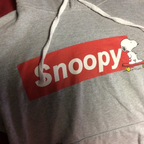 Ladies SNOOPY hoodie - Picture 2 of 3